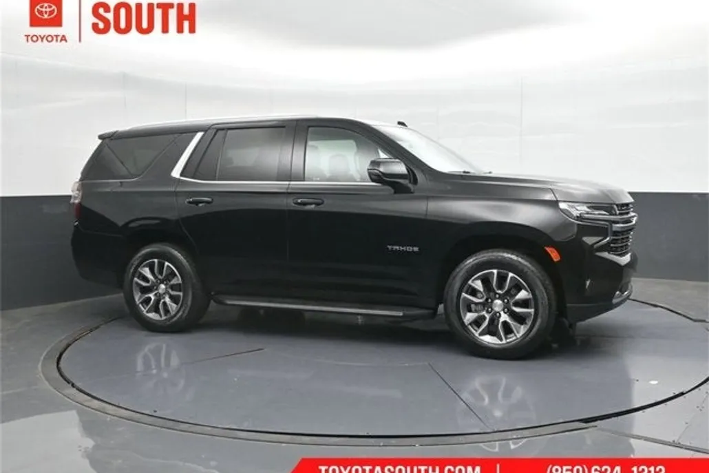 2023 Chevrolet Tahoe LT photo 1