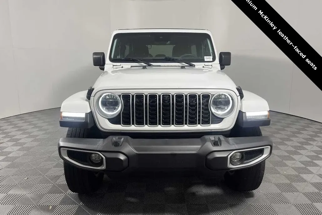 2024 Jeep Wrangler Sahara photo 1