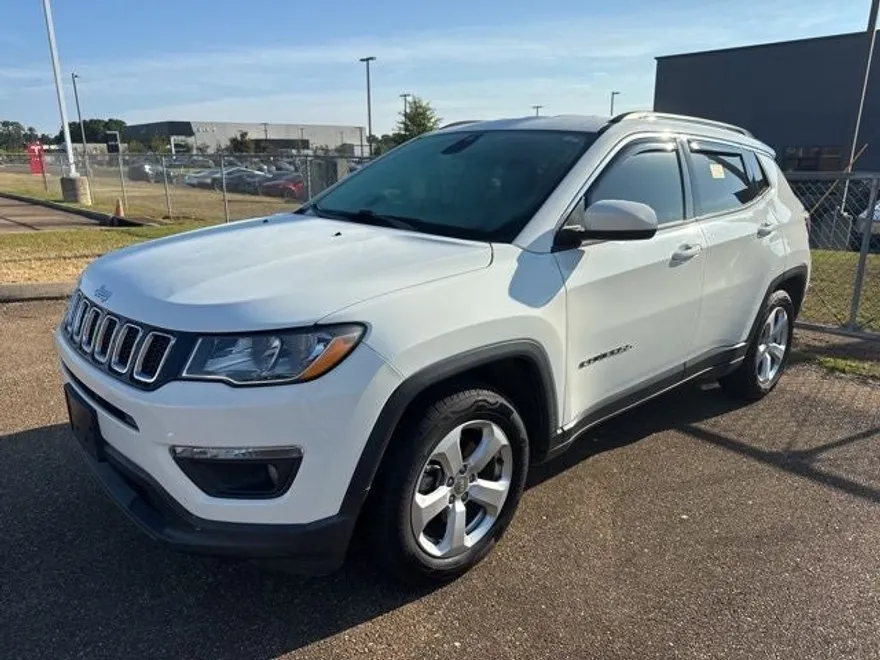 2020 Jeep Compass Latitude photo 1