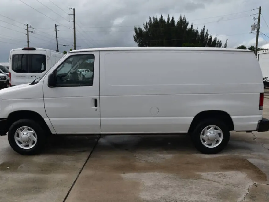 2012 Ford E-150 photo 1
