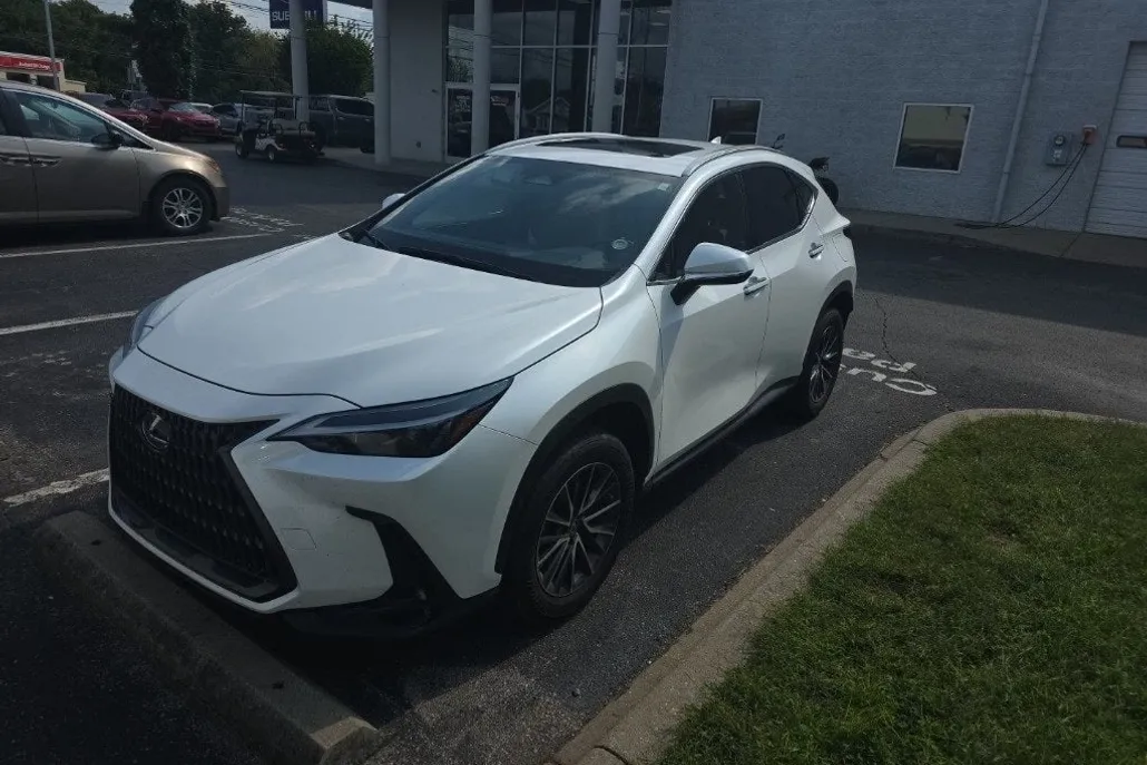 2023 Lexus NX 350 photo 1