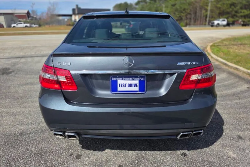 2010 Mercedes Benz E 63 AMG photo 1