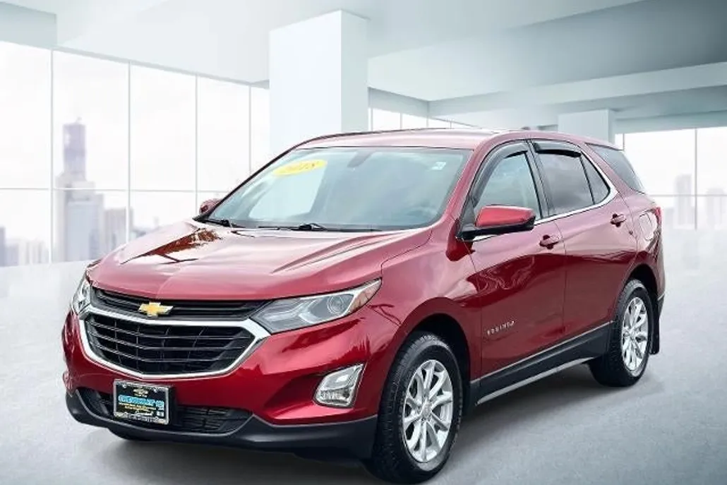 2018 Chevrolet Equinox LT photo 1