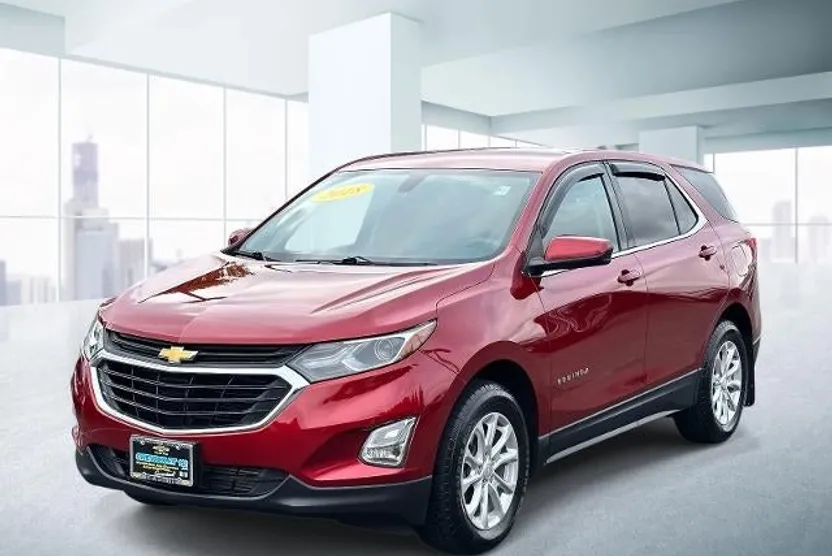 2018 Chevrolet Equinox LT photo 1