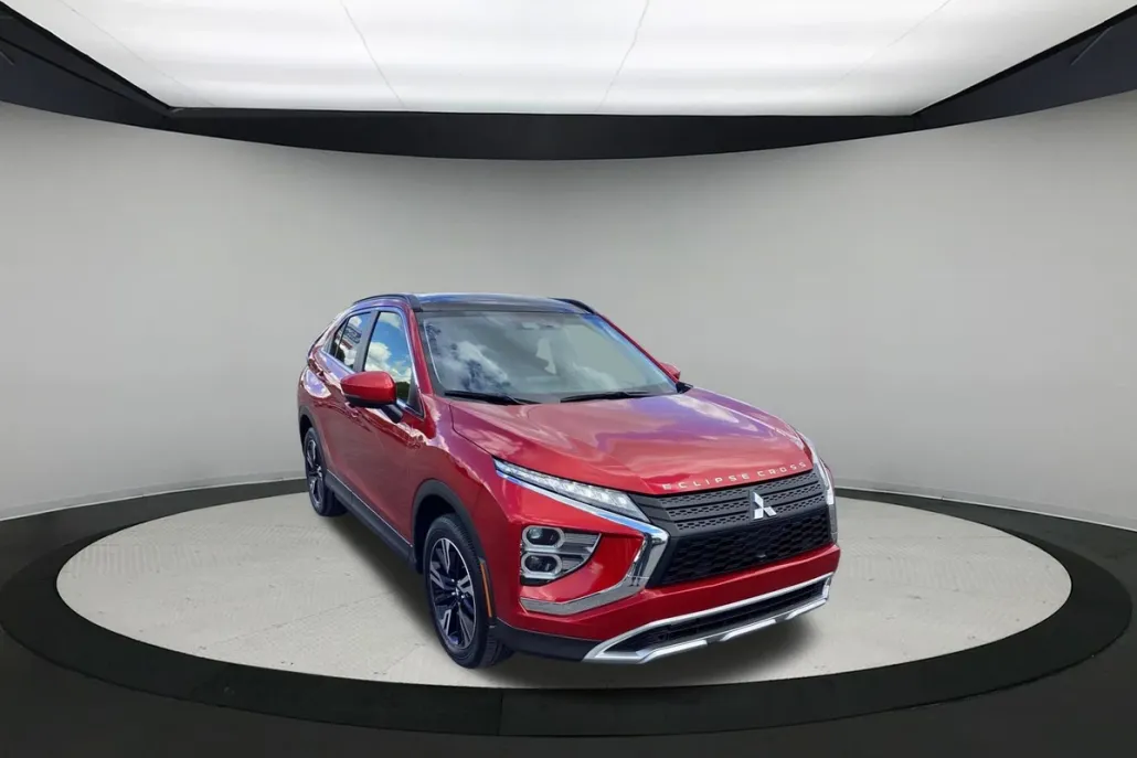 2024 Mitsubishi Eclipse Cross SE photo 1