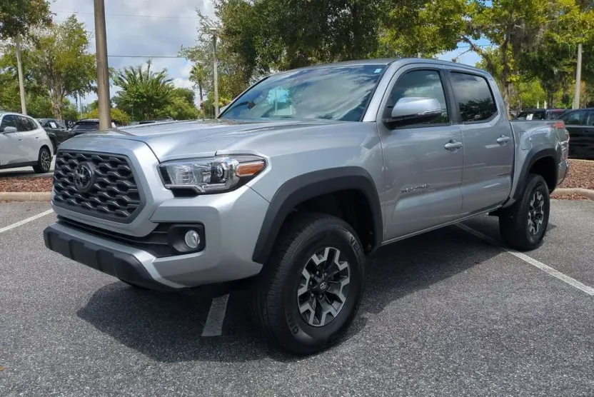 2023 Toyota Tacoma TRD Off-Road photo 1