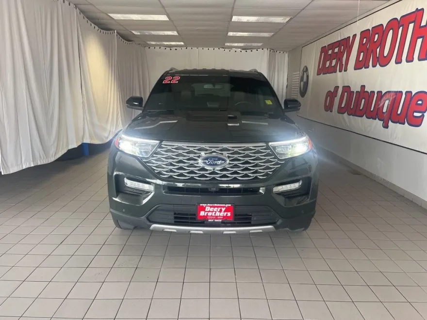 2022 Ford Explorer Platinum photo 1