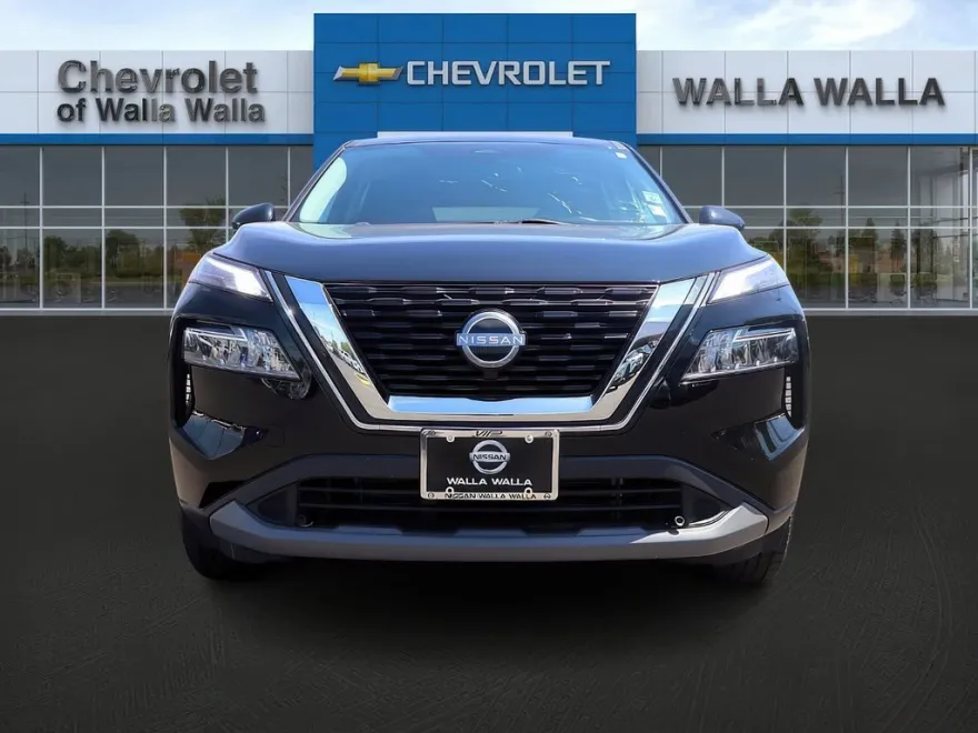 2022 Nissan Rogue SV photo 1