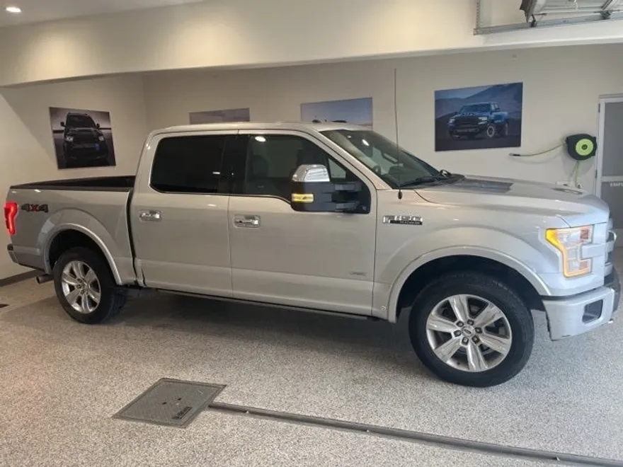 2015 Ford F-150 Platinum photo 1