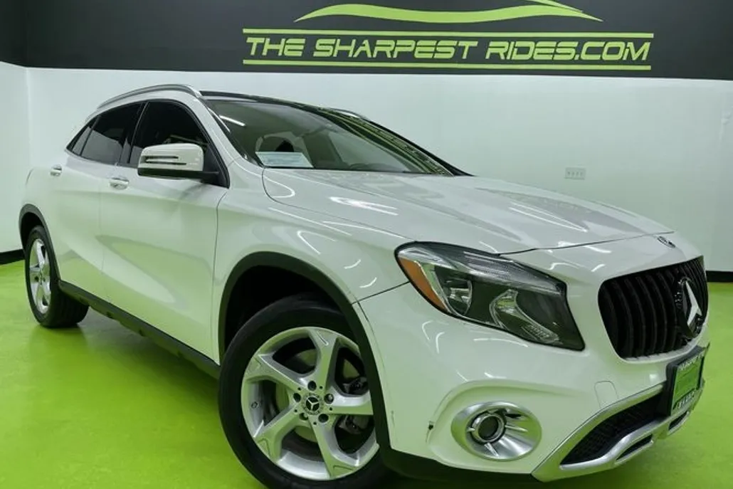 2017 Mercedes Benz GLA 250 photo 1