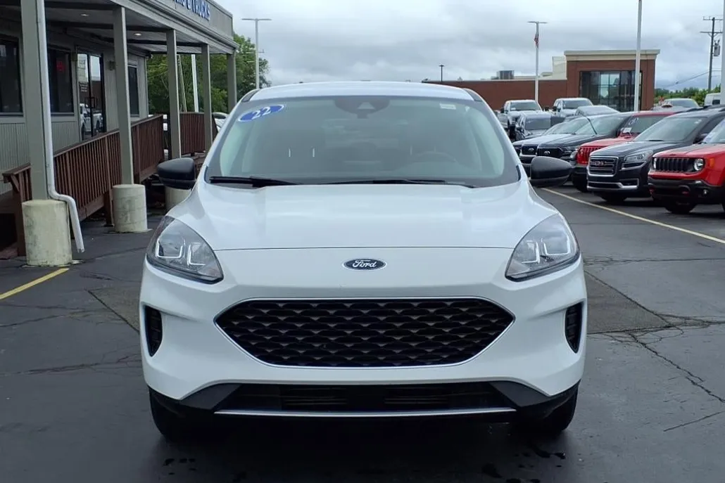 2022 Ford Escape SE photo 1