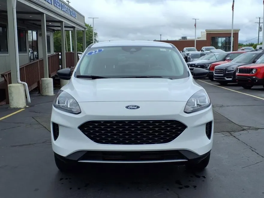 2022 Ford Escape SE photo 1