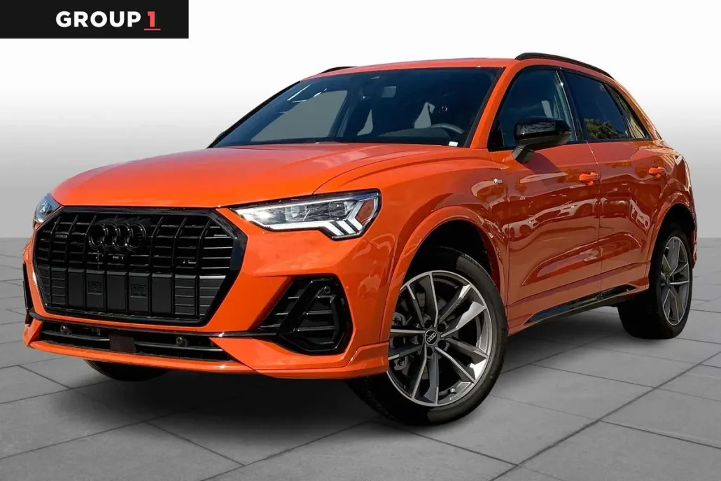 2025 Audi Q3 45 TFSI S line Premium photo 1