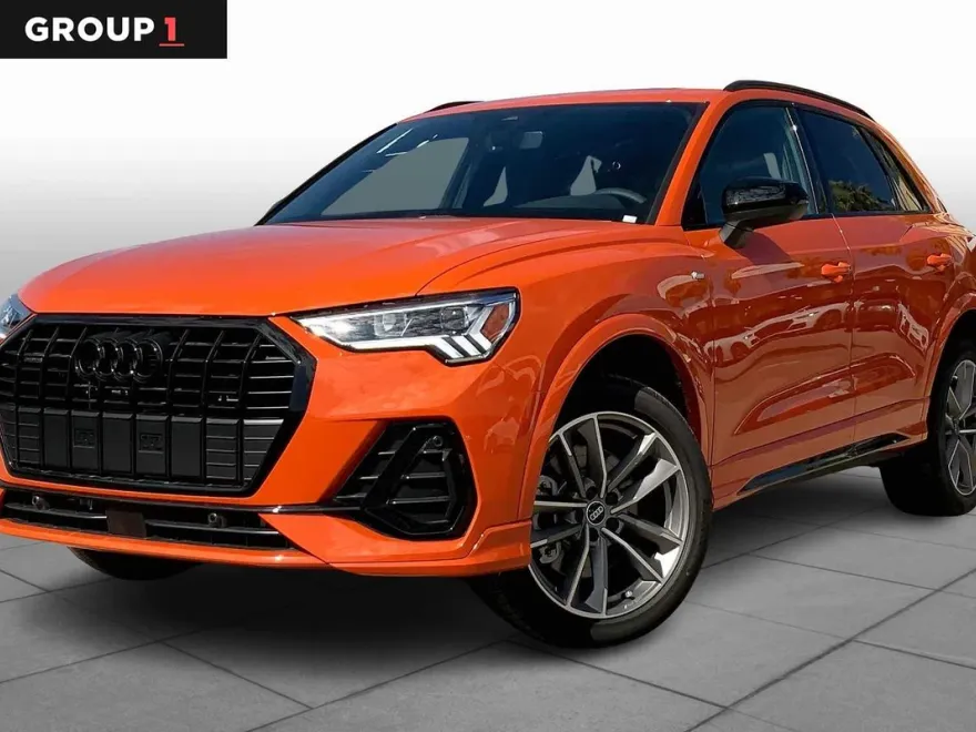 2025 Audi Q3 45 TFSI S line Premium photo 1