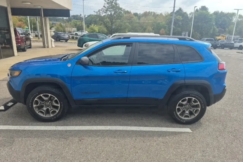 2021 Jeep Cherokee Trailhawk photo 1