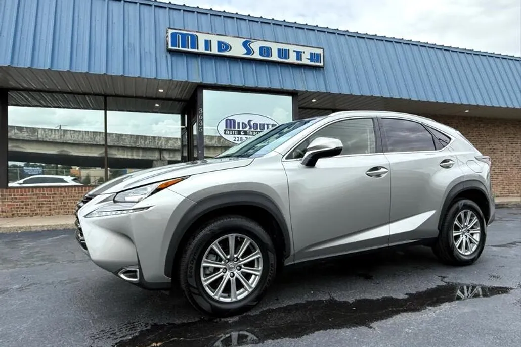 2017 Lexus NX 200t Luxury photo 1