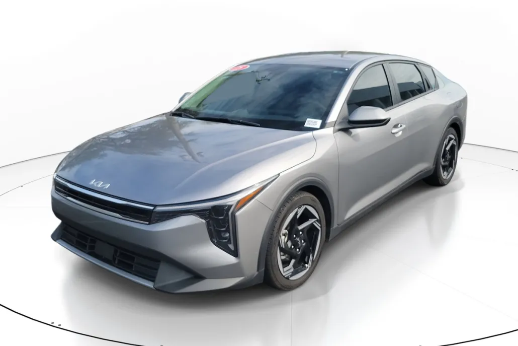 2025 Kia K4 EX photo 1