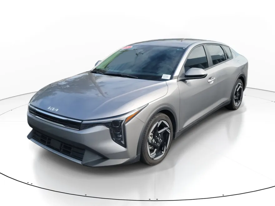 2025 Kia K4 EX photo 1