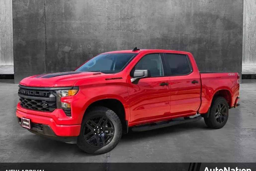 2025 Chevrolet Silverado 1500 Custom photo 1