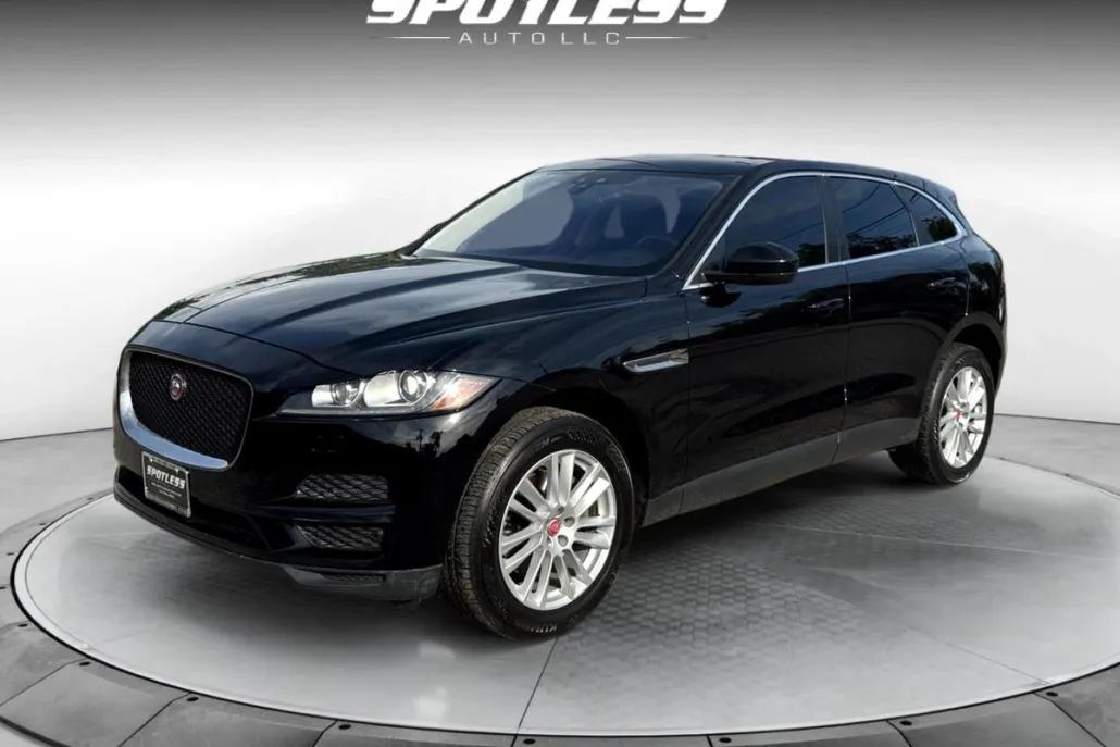 2019 Jaguar F-PACE Prestige photo 1