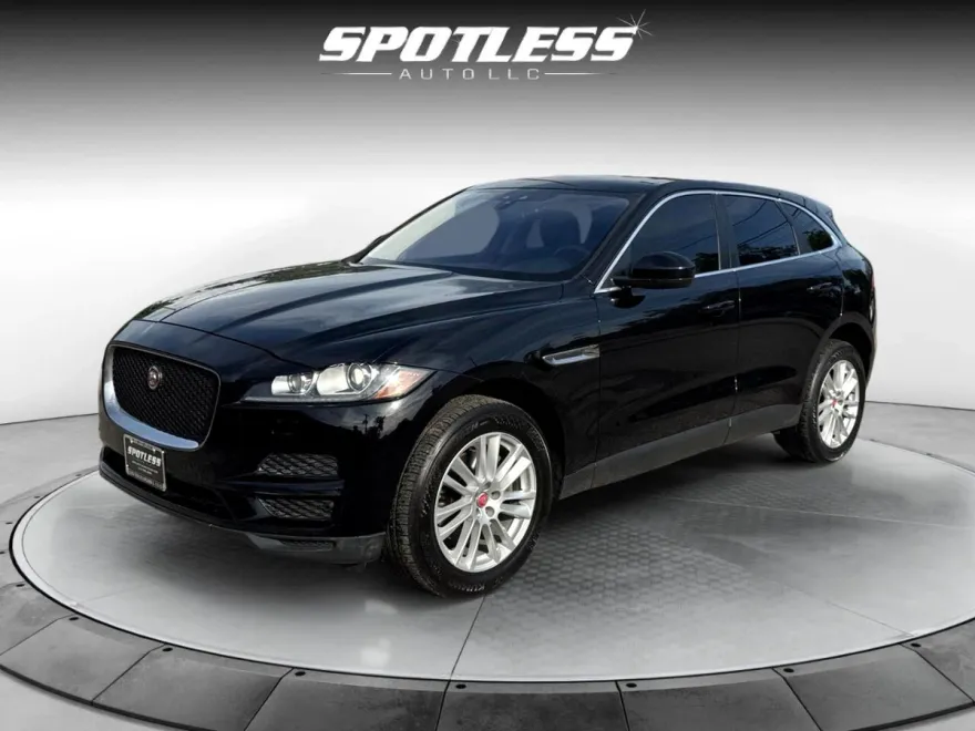 2019 Jaguar F-PACE Prestige photo 1