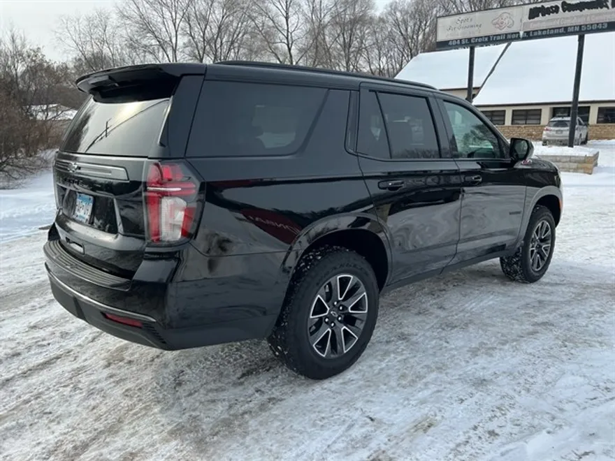 2021 Chevrolet Tahoe Z71 photo 3