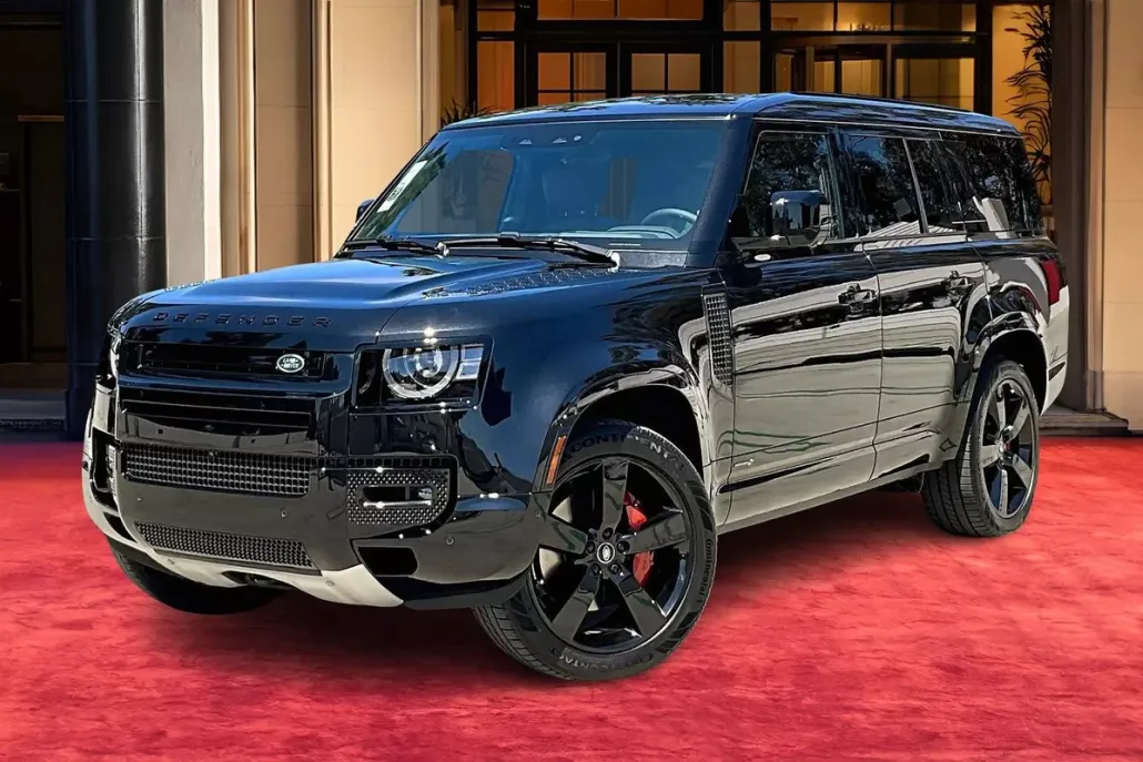 2025 Land Rover Defender 130 X photo 1