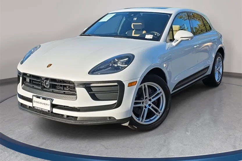 2022 Porsche Macan Base photo 1