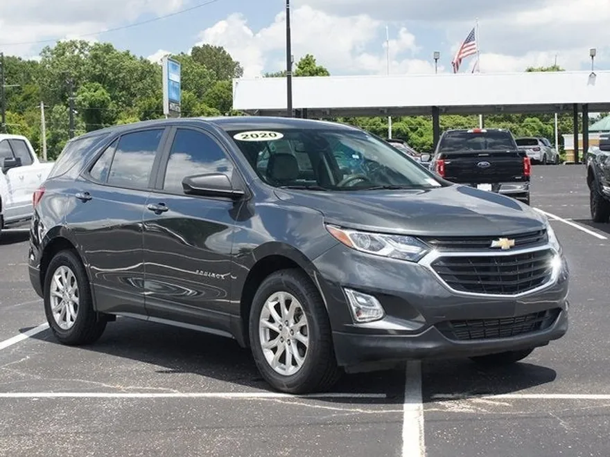 2020 Chevrolet Equinox LS photo 1