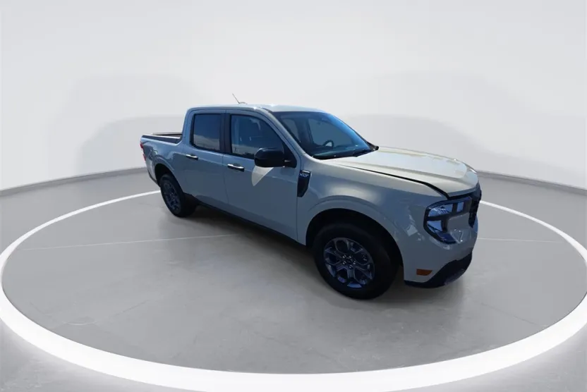 2025 Ford Maverick XLT photo 1