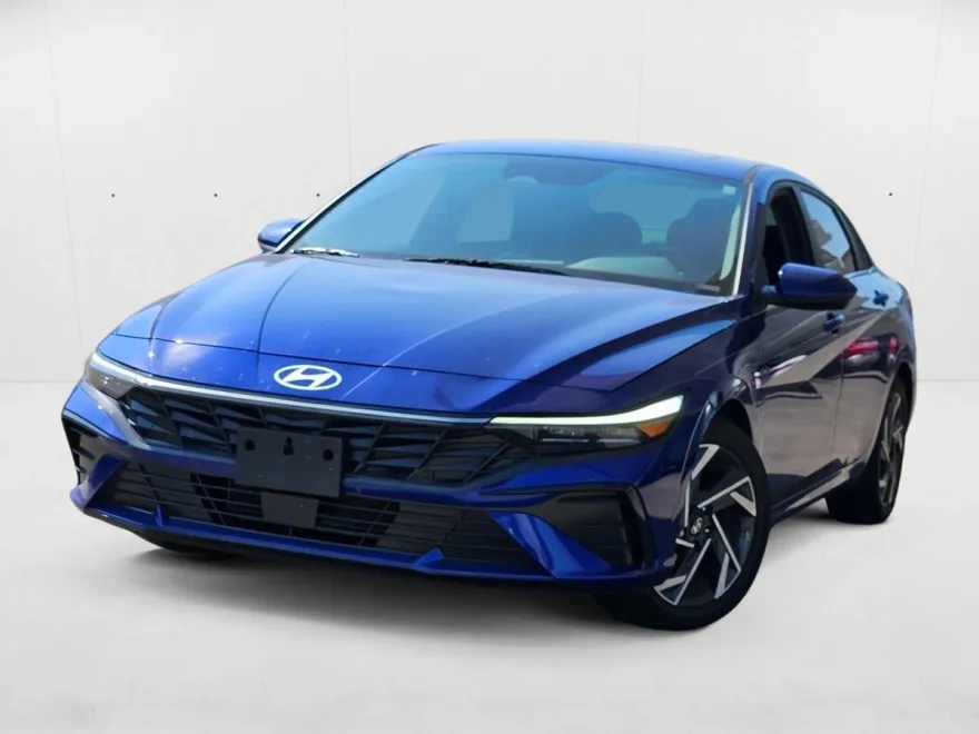 2024 Hyundai Elantra SEL Convenience photo 1