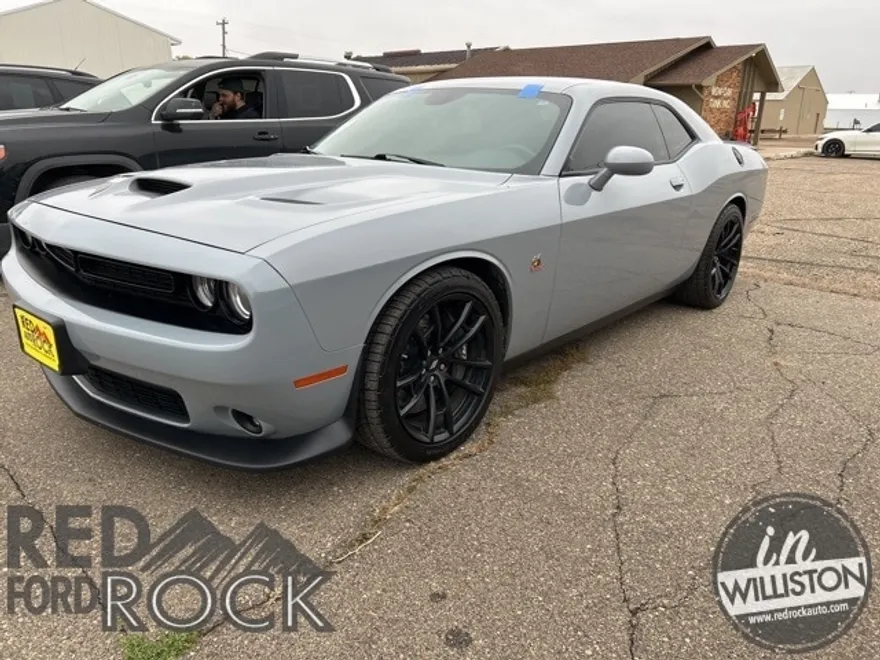 2021 Dodge Challenger R/T Scat Pack photo 1