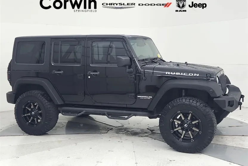 2016 Jeep Wrangler Unlimited Rubicon photo 1