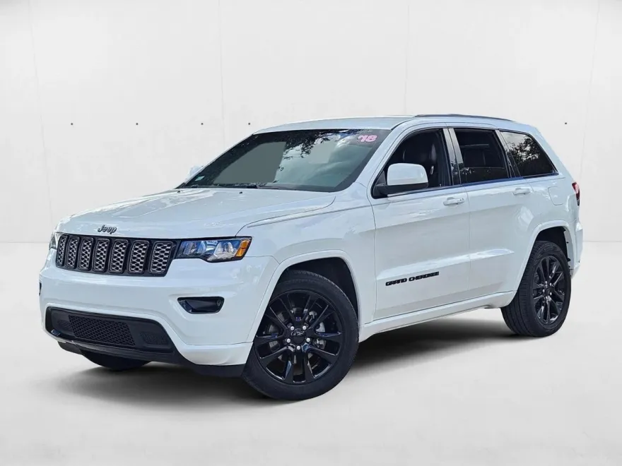 2018 Jeep Grand Cherokee Laredo photo 1