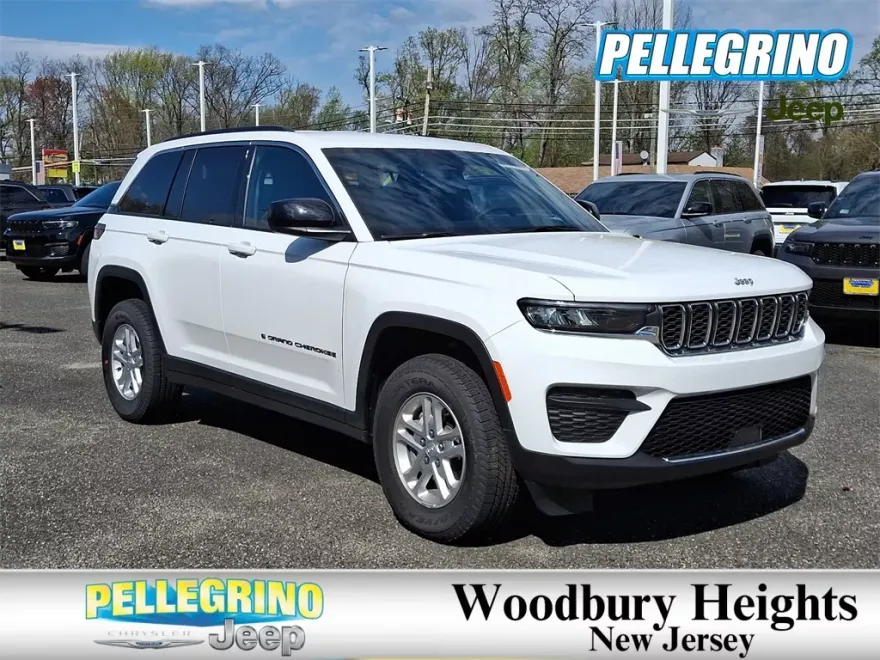 2025 Jeep Grand Cherokee Laredo photo 1