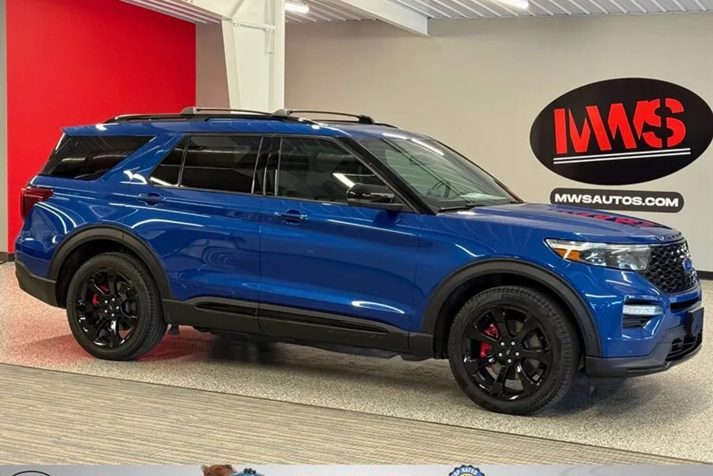 2020 Ford Explorer ST photo 1