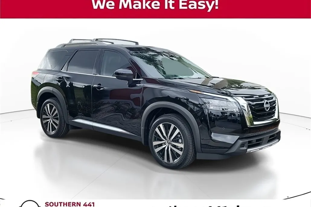 2025 Nissan Pathfinder Platinum photo 1
