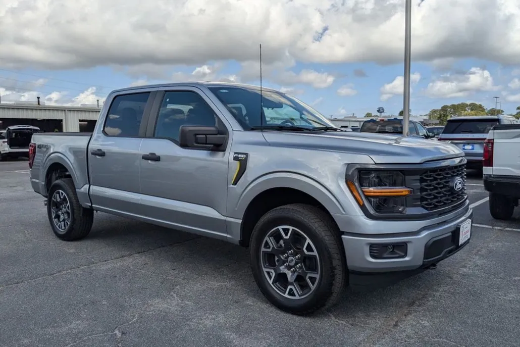 2025 Ford F-150 STX photo 1