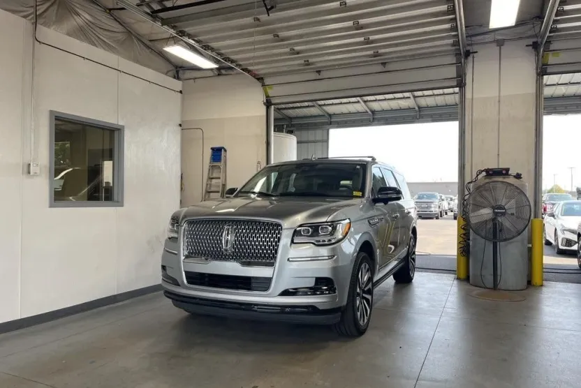 2023 Lincoln Navigator Reserve photo 1
