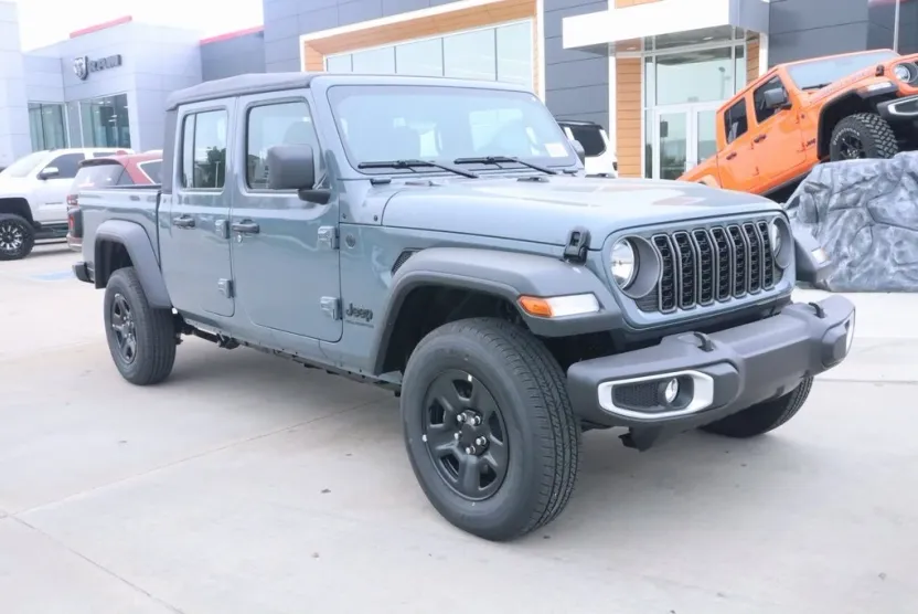 2025 Jeep Gladiator Sport photo 1
