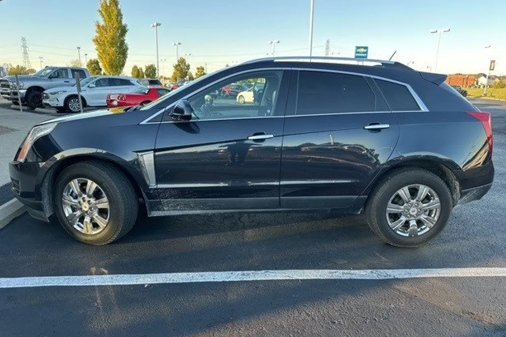 2016 Cadillac SRX Luxury photo 1