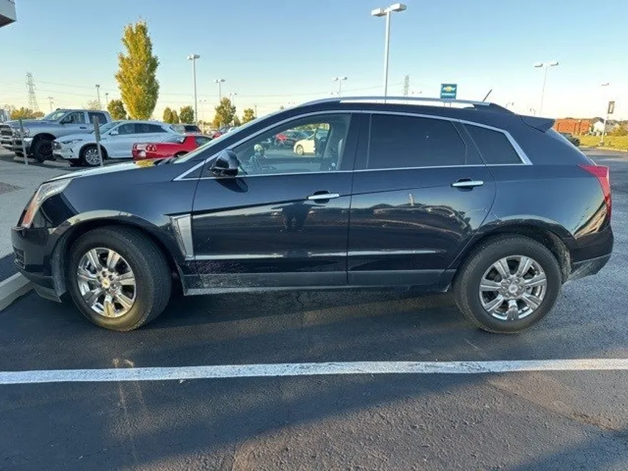 2016 Cadillac SRX Luxury photo 1