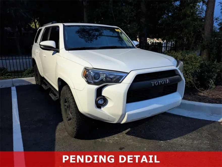 2023 Toyota 4Runner SR5 Premium photo 1