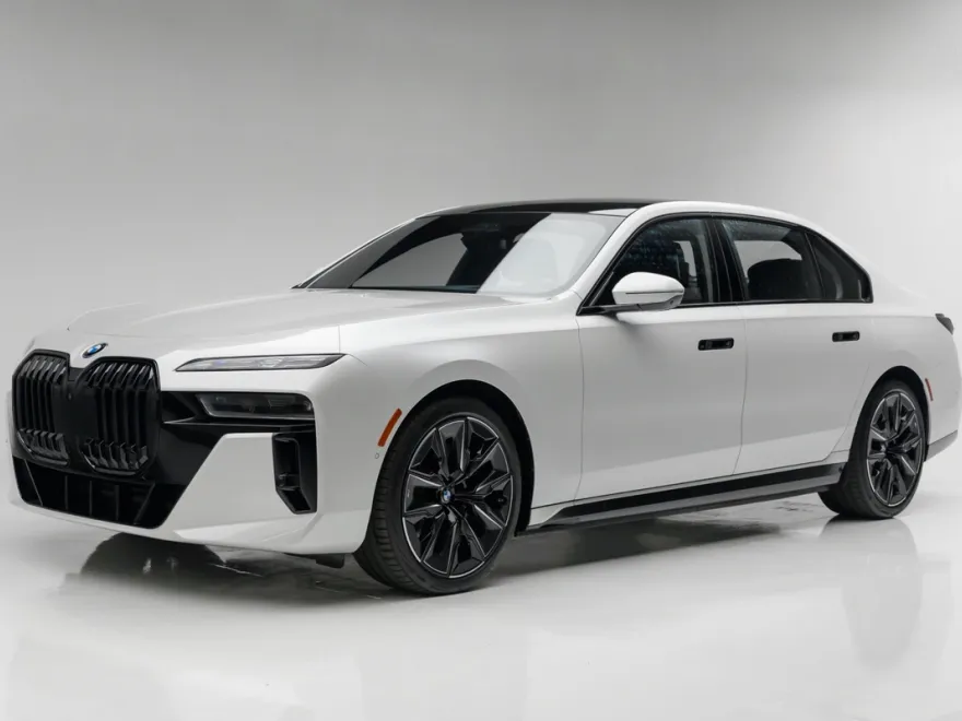 2023 Bmw i7 xDrive60 photo 1