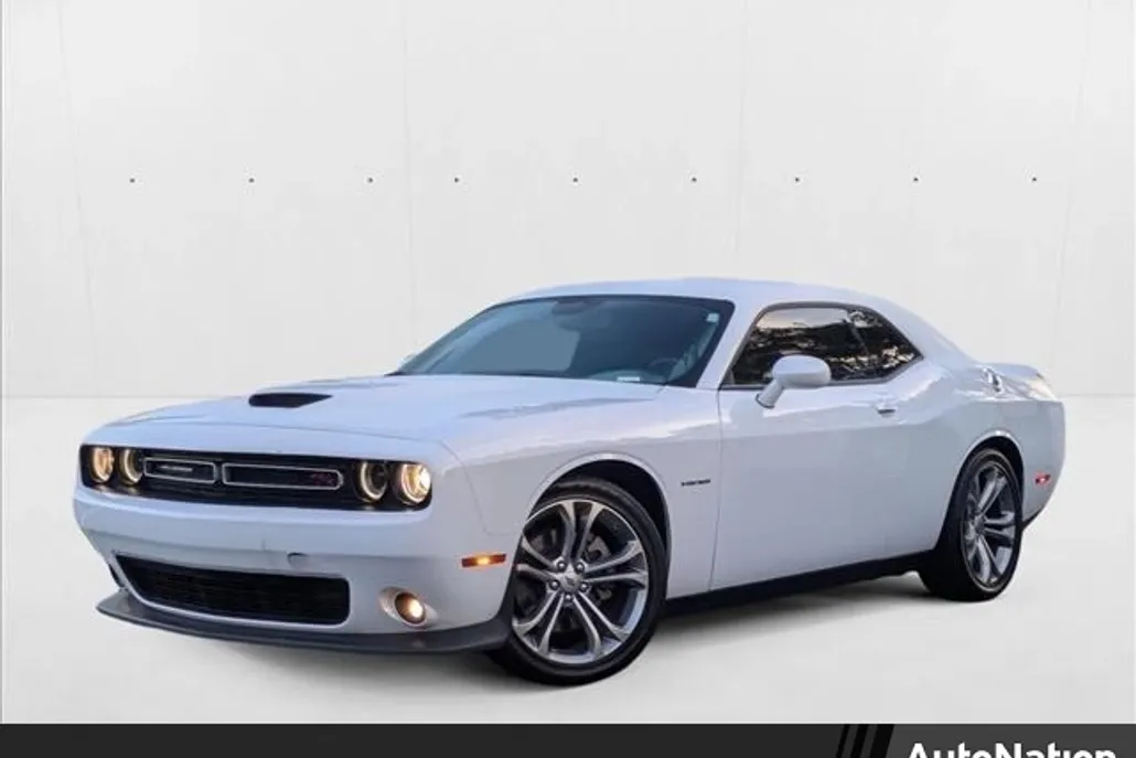 2022 Dodge Challenger R/T photo 1