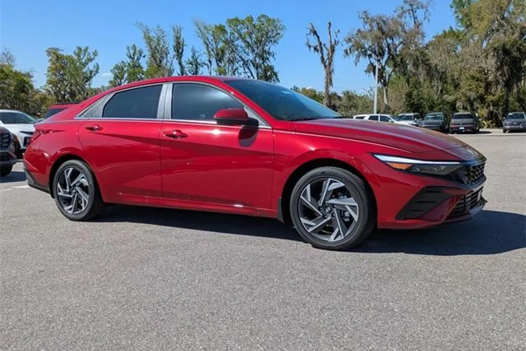 2025 Hyundai Elantra Hybrid Limited photo 1