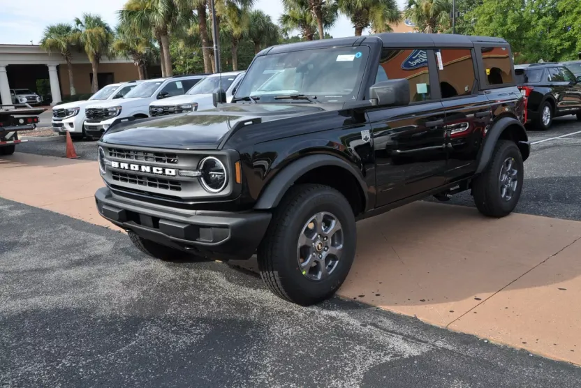 2025 Ford Bronco Big Bend photo 1