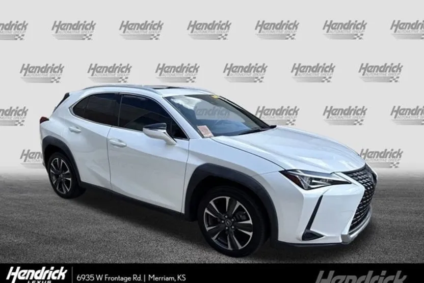 2019 Lexus UX 200 photo 1