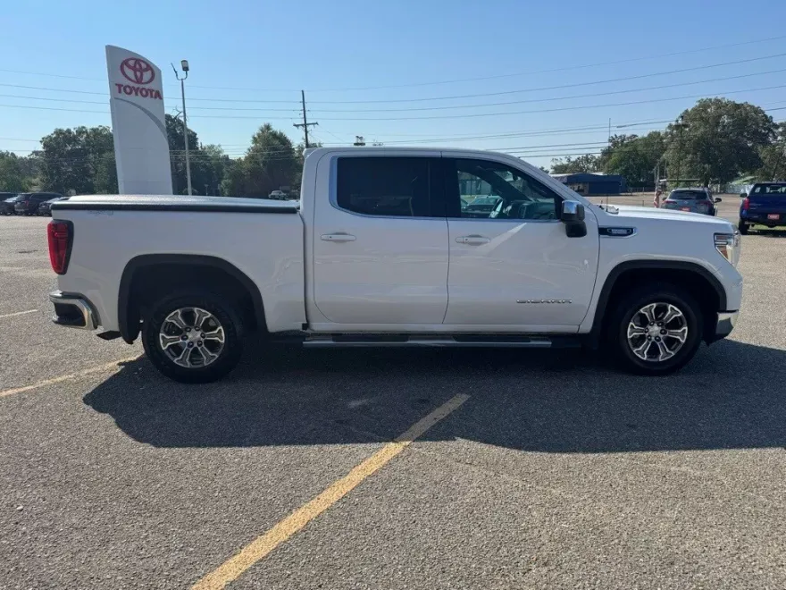 2021 Gmc Sierra 1500 SLE photo 1
