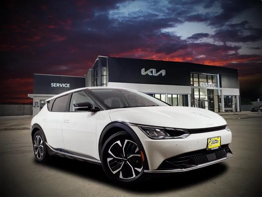 2022 Kia EV6 Wind photo 1